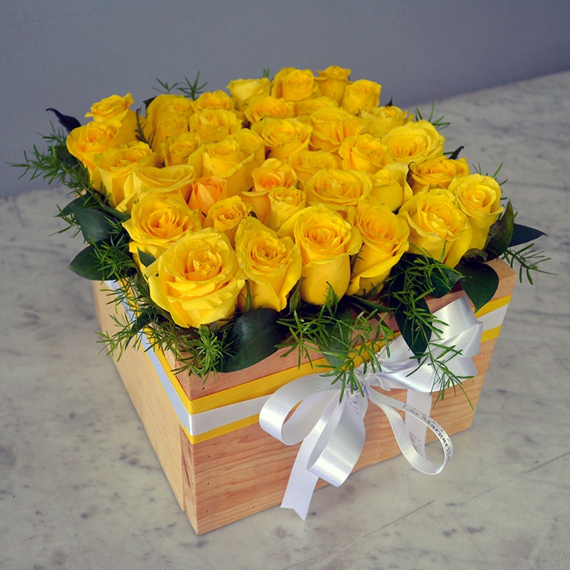 Caja 36 rosas amarillas – Floreria las Margaritas